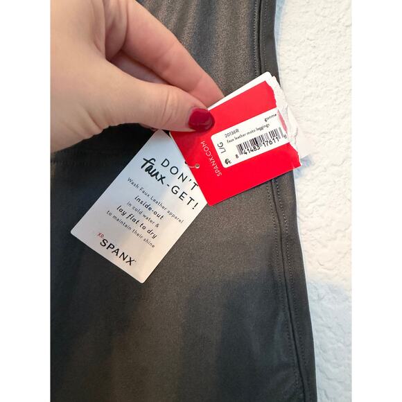 NWT Spanx Faux Leather Moto Leggings in Color Gunmetal - Picture 5 of 5